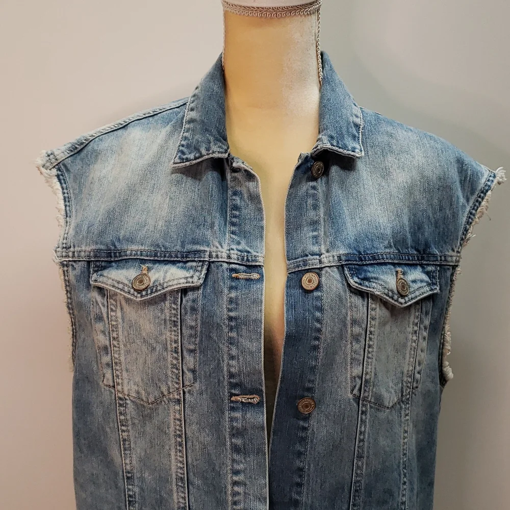 Zara size small  denim  Vest. F8 - Picture 2 of 9